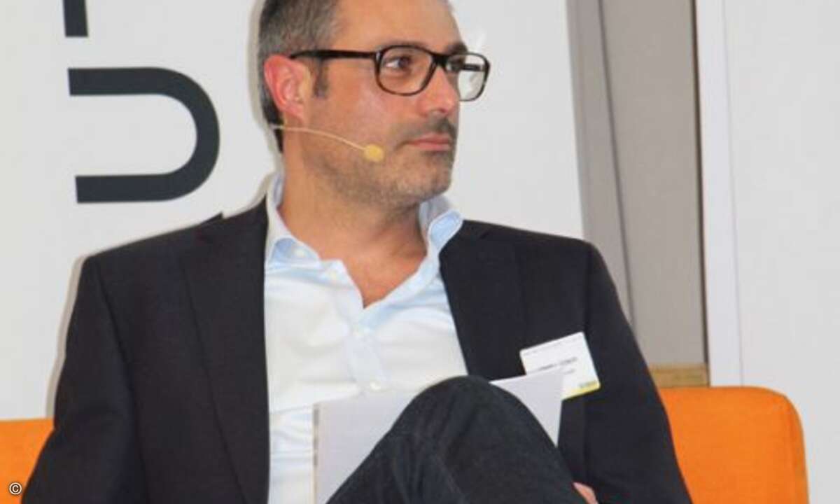 Christian Schlecht von Adobe referierte zu Adobes Cloud-Angeboten (Bild: Tech Data)
