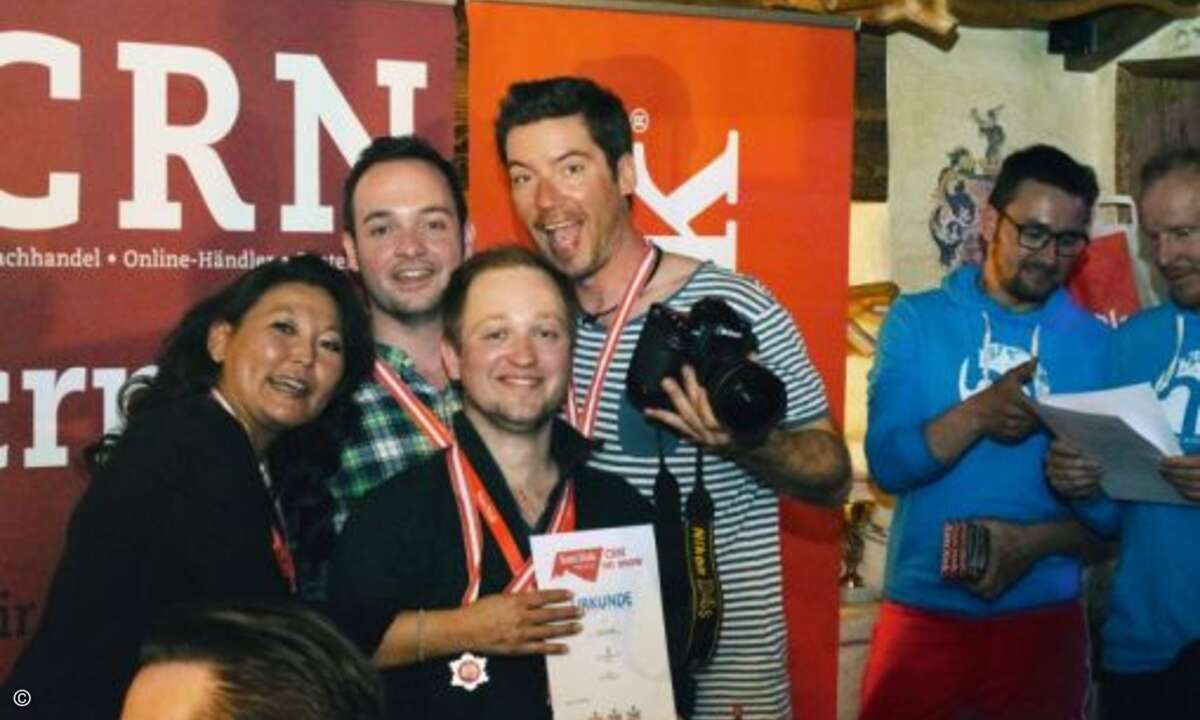 CRN-Redakteur Peter Tischer (vorne, mit Urkunde) unterstützte das Team von Sandisk mit Chef-Organisatorin Miriam Franke, Sebastian Hagen von Jet Services und Marcel Lämmerhirt. Am Schluss kam Platz drei in der Teamwertung dabei heraus