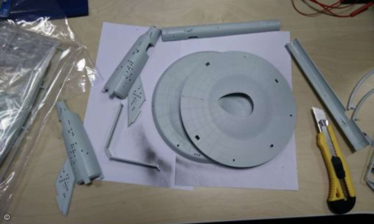 Alles was man braucht ist ein Bausatz - in diesem Fall von Revell für knapp 30 Euro... (Foto: Kauch und Schwarz)