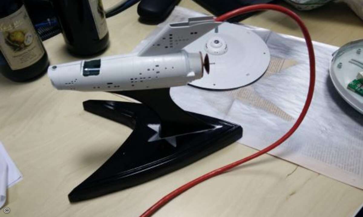 Von dort führt das Kabel zur Elektronik nach oben (Foto: Kauch und Schwarz)
