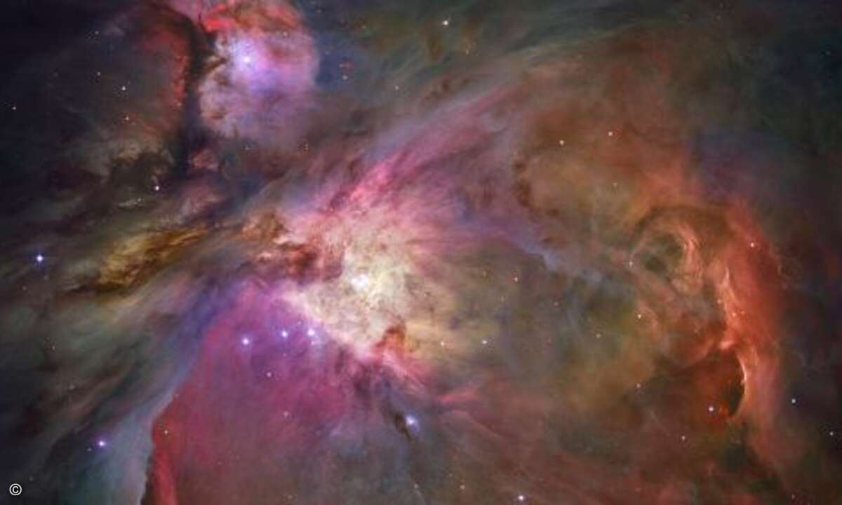 Der Orion-Nebel, rund 1.300 Lichtjahre von uns entfernt, gilt als nächste Ansammlung von Sternen, in der tausende von ihnen aktuell neu entstehen (Foto: NASA, ESA, M. Robberto (Space Telescope Science Institute/ESA), and the Hubble Space Telescope O