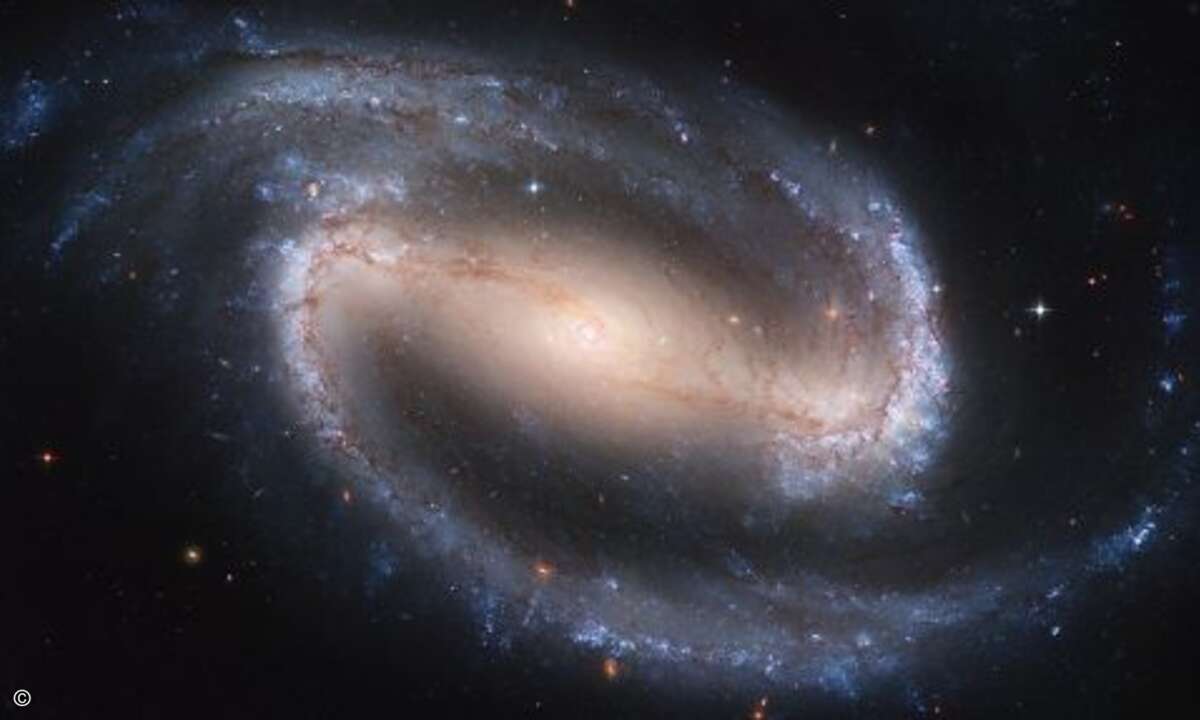 Spiralgalaxie NGC 1300 in der Eridanus-Konstellation. In einer Entfernung von 61 Millionen Lichtjahren (Foto: NASA, ESA, and the Hubble Heritage Team (STScI/AURA)