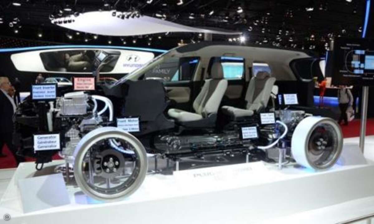 Mit 1.068 neu zugelassenen Outlander PHEV Plug-In-Hybridfahrzeugen sichert sich Mitsubishi den fünften Platz. (Foto: Mitsubishi)