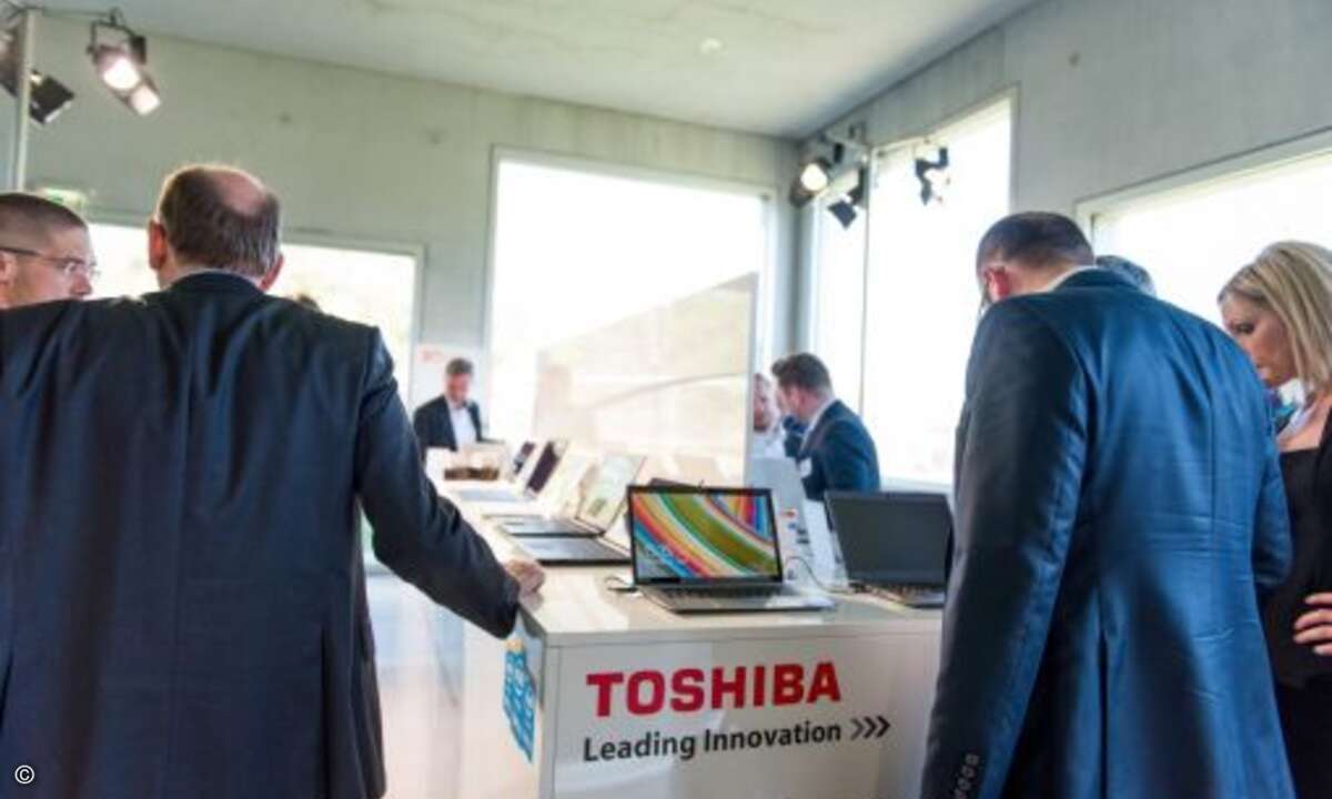 Beim Partnerevent in der Essener Zeche Zollverein konnten die Retail- und Etail-Partner auch das neue Line-up besichtigen (Bild: Toshiba)