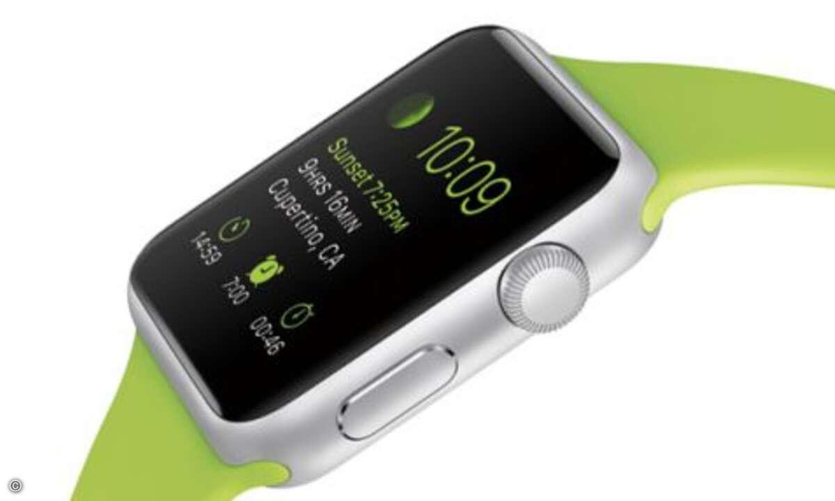 Aufgeschraubt wird die Apple Watch Sport in der 38mm-Variante. Mit einem Verkaufspreis von 399 Euro ist sie die günstigste aller Apple Uhren. Sie hat 8GB Speicher an Bord und soll einen Tag lang durchhalten. Das Gehäuse besteht aus Aluminium und beim