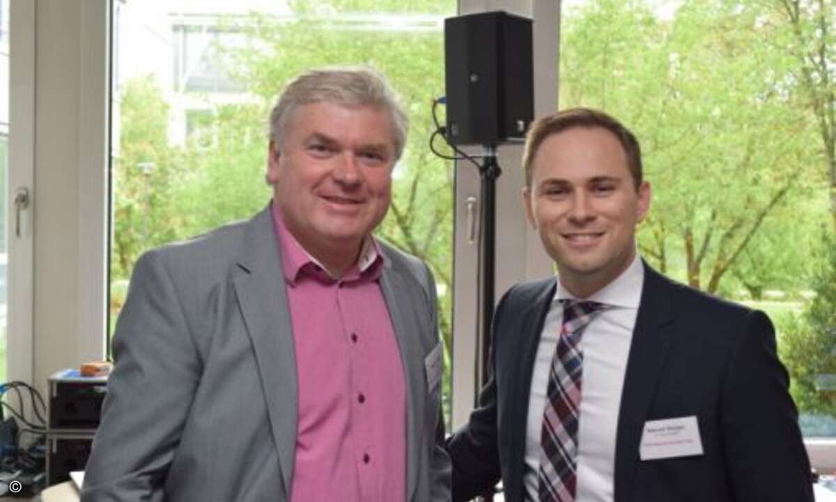 Sichtlich gut gelaunt: CRN-Chefredakteur Martin Fryba (links) mit Manuel Staiger vom Ulmer Systemhaus IT sure (Foto: CRN)