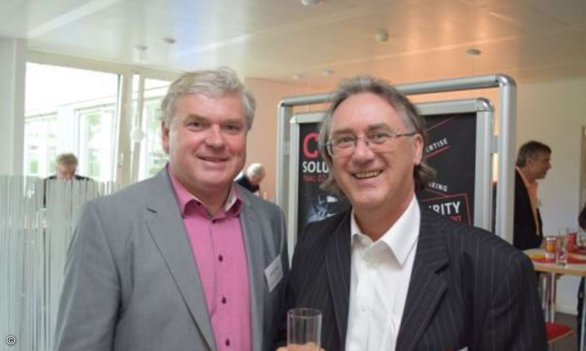 Martin Fryba (links) mit Heinz Geiger von Sims Lifecycle Services (Foto: CRN)