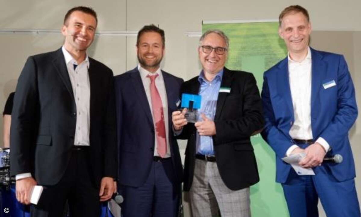 Über den »Special Award« freut sich hier Peter Behnisch von Inneo Solutions, eingerahmt von Maik Höhne, Alexander Wallner und Dieter Schmitt (Foto: NetApp)