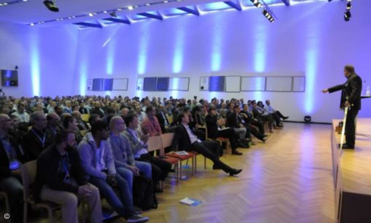 Gebannt lauschen die Gäste der Keynote von EMEA-Chef Wieland Alge (Foto: Barracuda Networks)