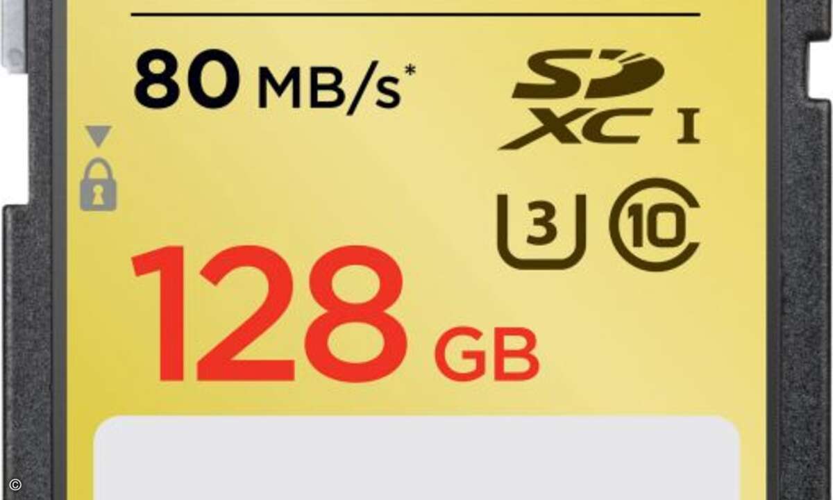 eine SanDIsk ExtremePlus-Karte mit 128 GByte(Bild: SanDisk)