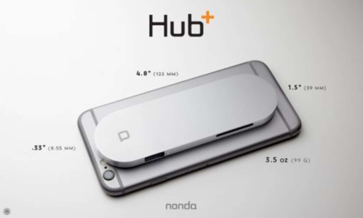 Der kompakte Hub+ passt mit seinen schlanken Maßen von 122 x 39 x 9 Millimetern in jede Hosentasche (Foto: Nonda)