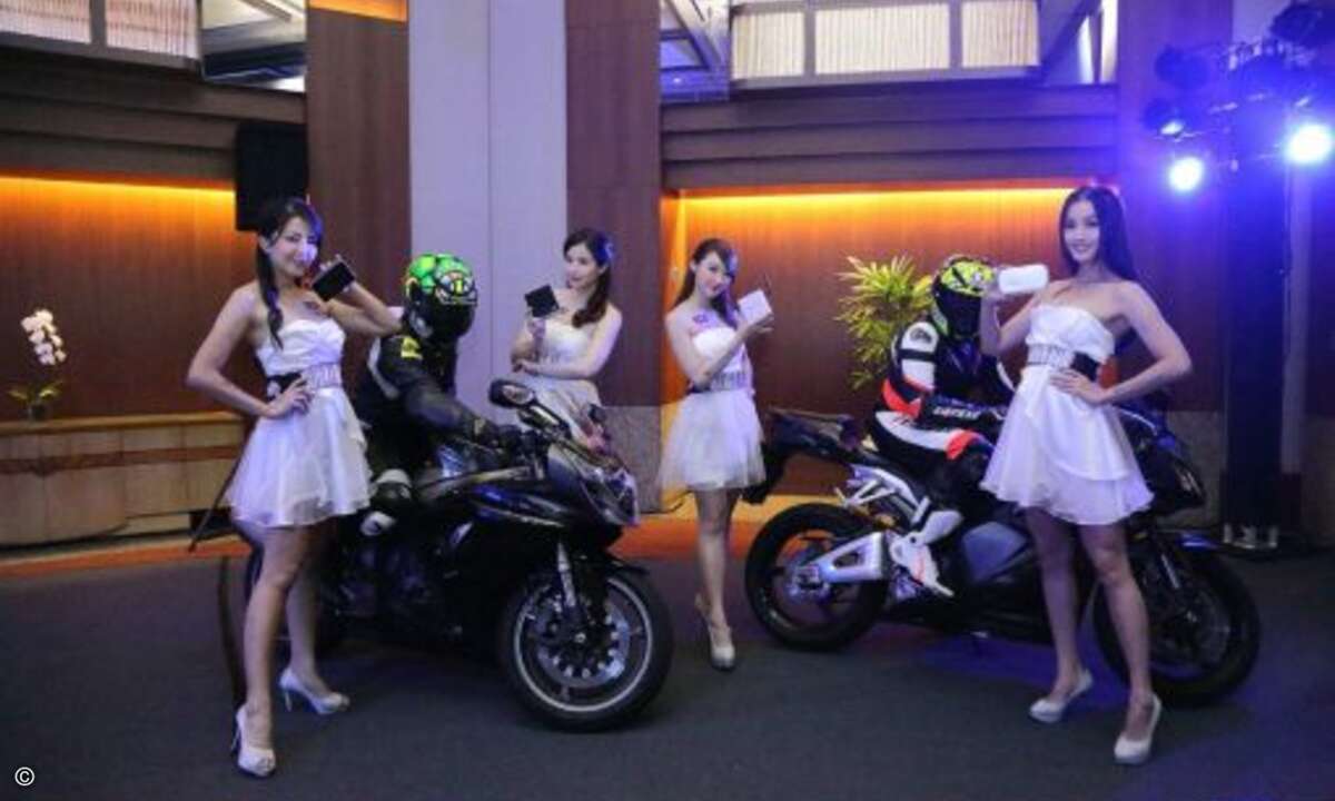 Handliche PCs und mobile Devices zeigten die Girls bei ECS(Bild: ECS)