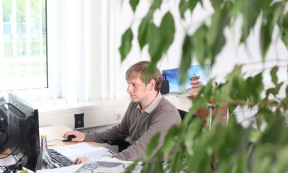 Stefan Buchner, Anzeigendisposition, hat ebenfalls ein schönes Büro (Foto: Andreas Bohnenstengel)