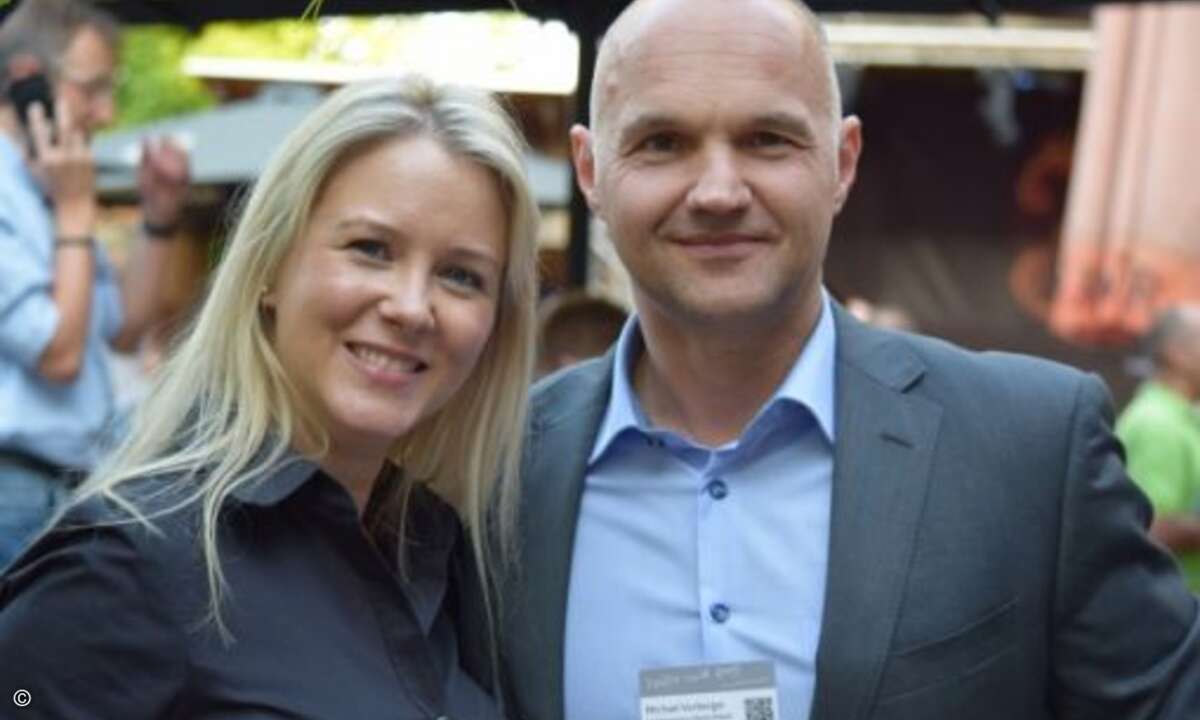 Janna Grosse mit Michael Vorberger von LG (Bild: CRN)