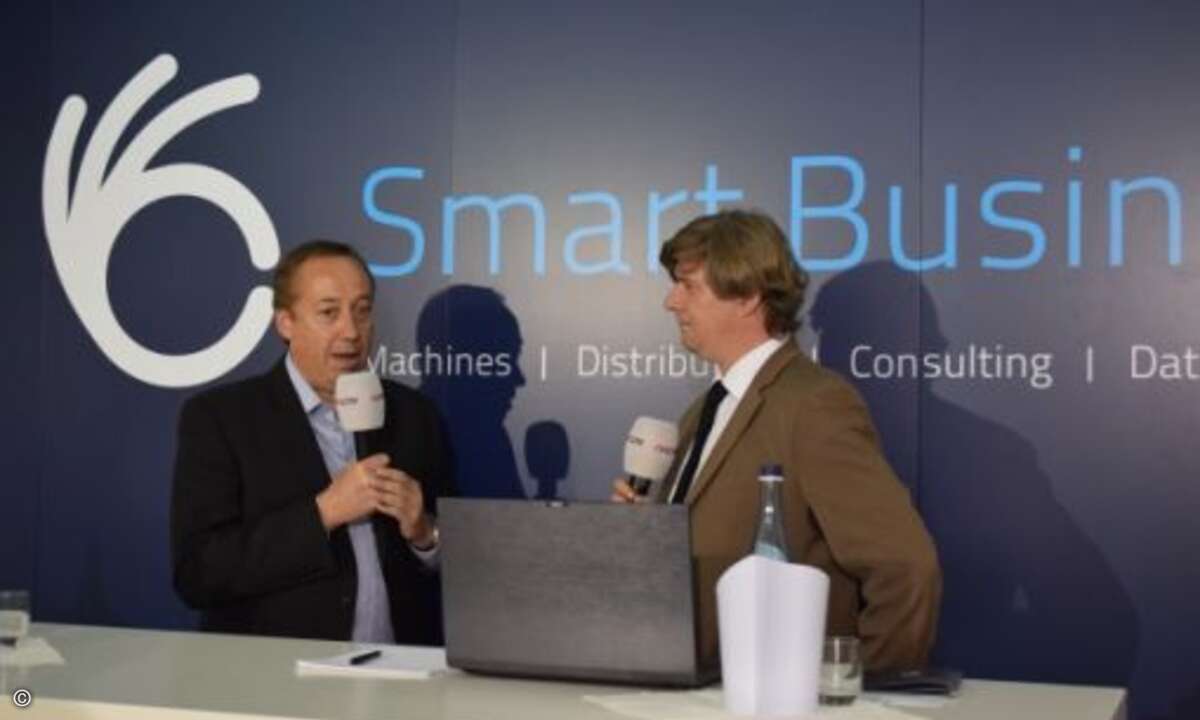 Storage-Guru Mark Hiley von EMC mit Samba Schulte (Bild: CRN)
