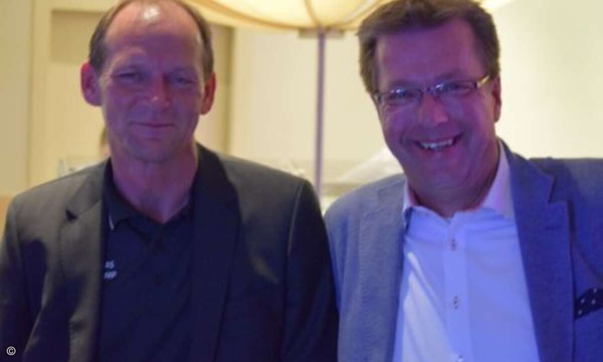 Matthias Steinkamp mit Andreas Hansen (Boston) (Bild: CRN)