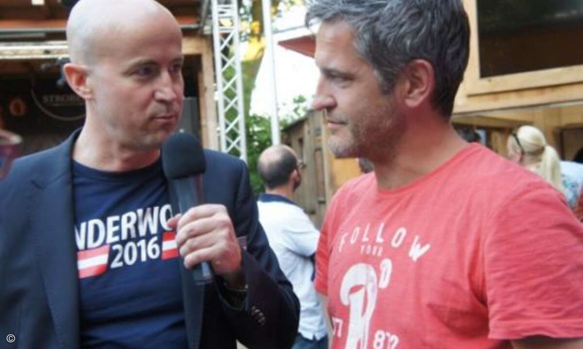 Matthäus Hose interviewt Dieter Rahe (Bild: CRN)