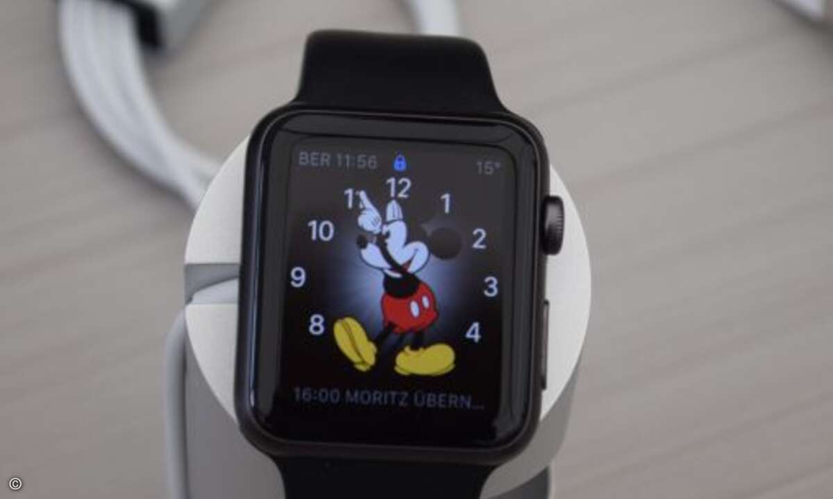 Die Apple-Watch lädt auf einem Stück edlen Aluminium. Zubehör von Just Mobile, das jedem Reseller sehr gute Margen bietet