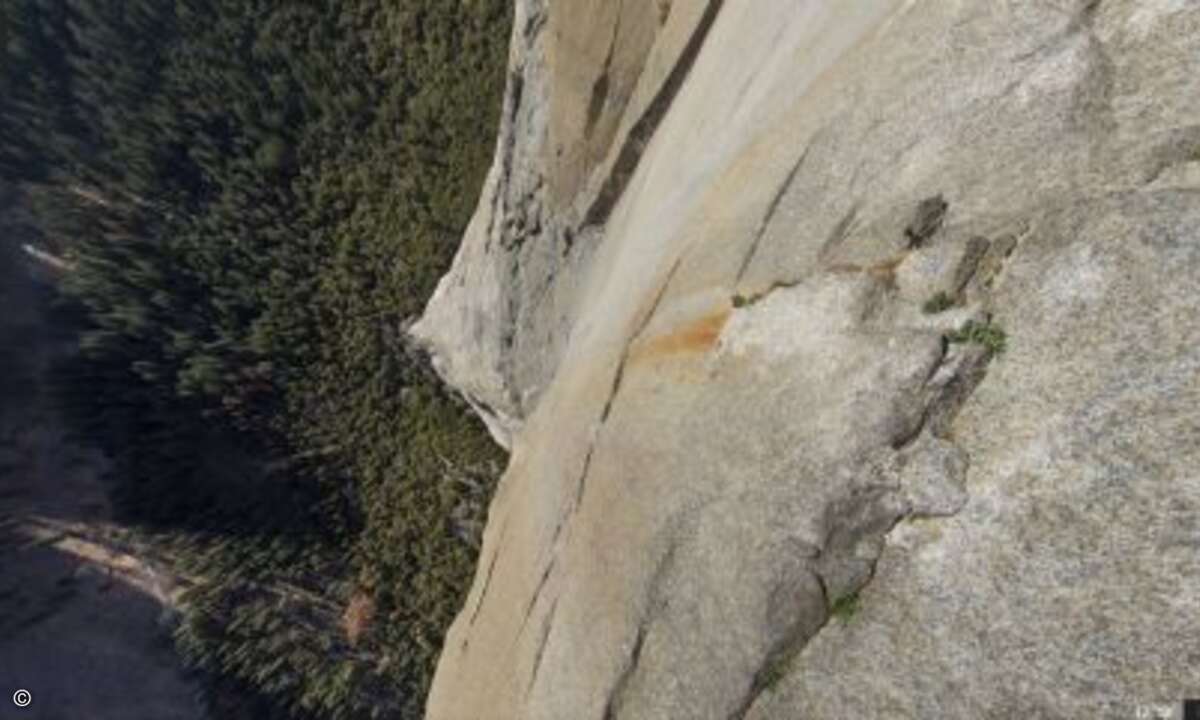 ... als auch nach unten (Foto: Google Street View)