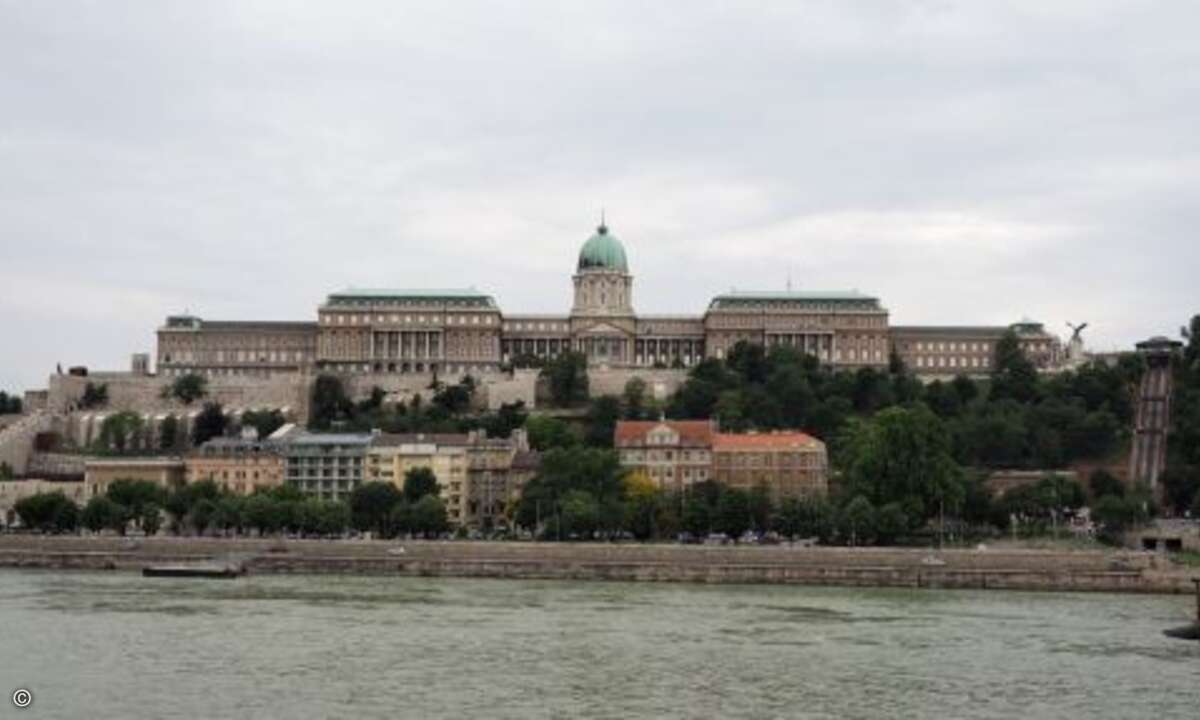 Kurz vor der finalen Station Bratislava machte der Tross noch halt in Budapest (Foto: CRN)