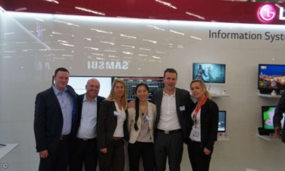 Die Aussteller, wie hier das LG-Team, zeigten sich mit der Messe zufrieden (Bild: CRN)