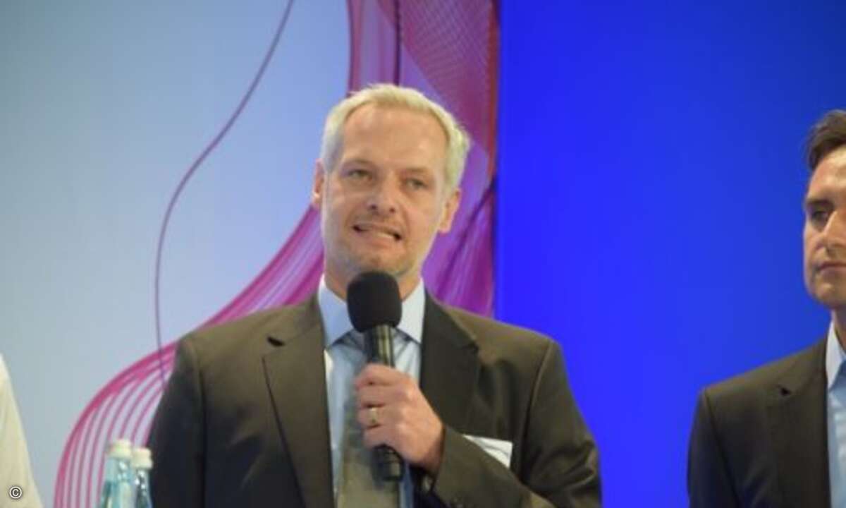 Fachinformationen zu Trendthemen gab es unter anderem von Andreas Bichlmeier (Ingram Micro) (Bild: CRN)