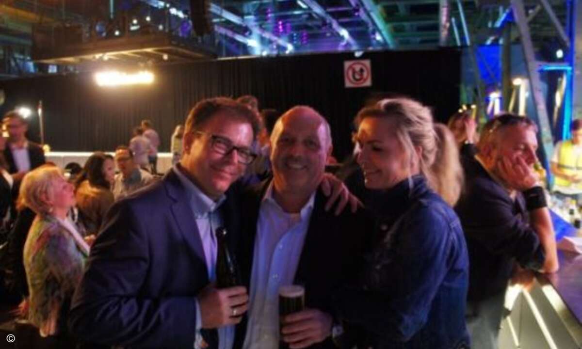 Ingo Zschierlich (Bluechip), Heinz-Dieter Speidel (LG) und Carolin Schlüter (Bild: CRN)