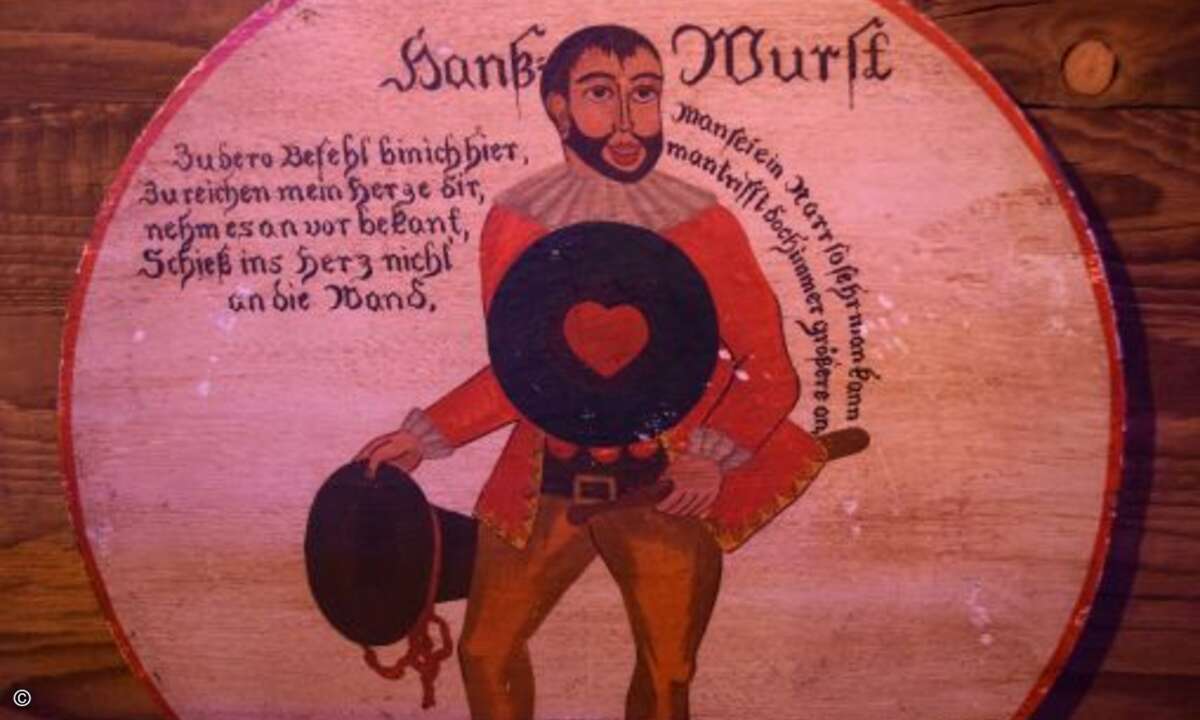 Der einzige Hanswurst auf dem Sommernachtsfest war ein recht hölzerner Geselle (Foto: CRN)