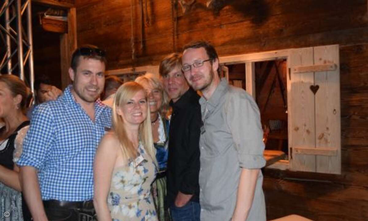Simone Herzog, Claudia Ketzer und Maik Wetzel Eset ließen den Abend mit Timo Scheibe und Daniel Dubsky von der CRN ausklingen (Foto: CRN)