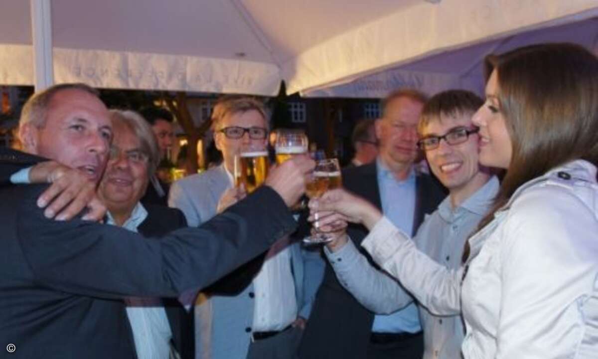 Stefan Wershoven (Telekom), Stefan Schuchert (Watchguard) amüsierten sich prächtig mit den Security-Profis auf der Wick Hill-Party (Bild: CRN)