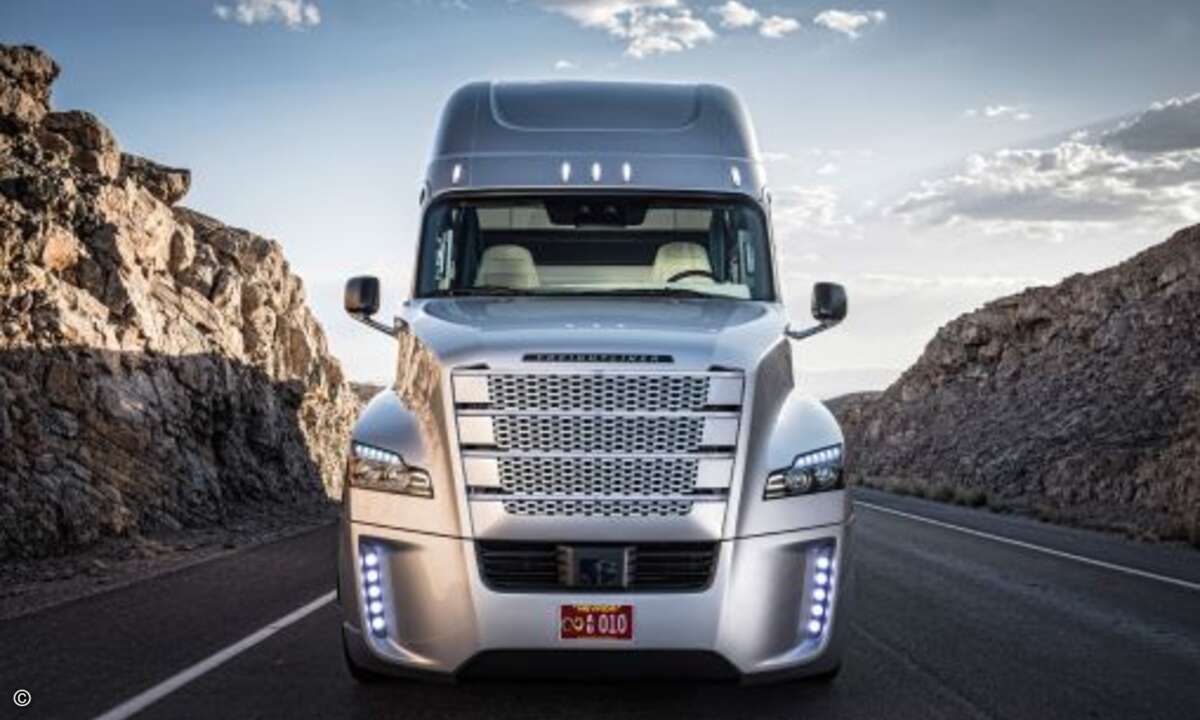 Er soll den Brummi-Verkehr revolutionieren: Der Freightliner Inspiration Truck (Foto: Daimler)