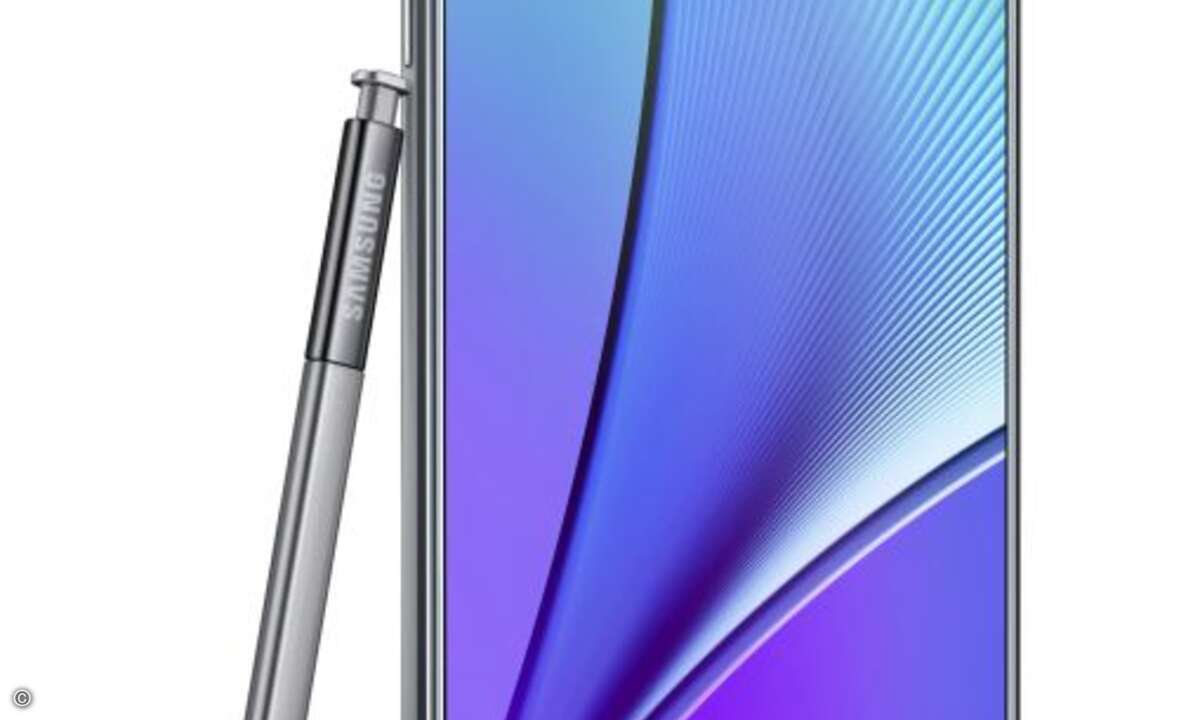 Das Phablet kommt wie gewohnt mit Eingabestift
