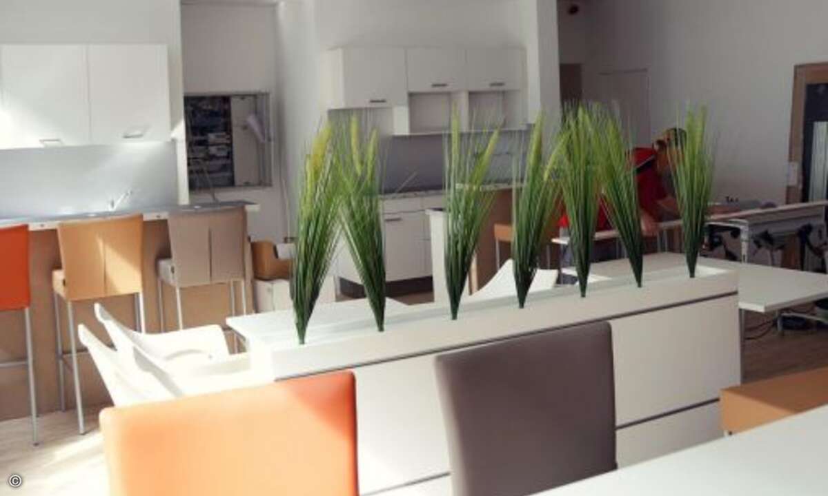 eine freundliche Cafeteria (Bild: Schenker Technologies)