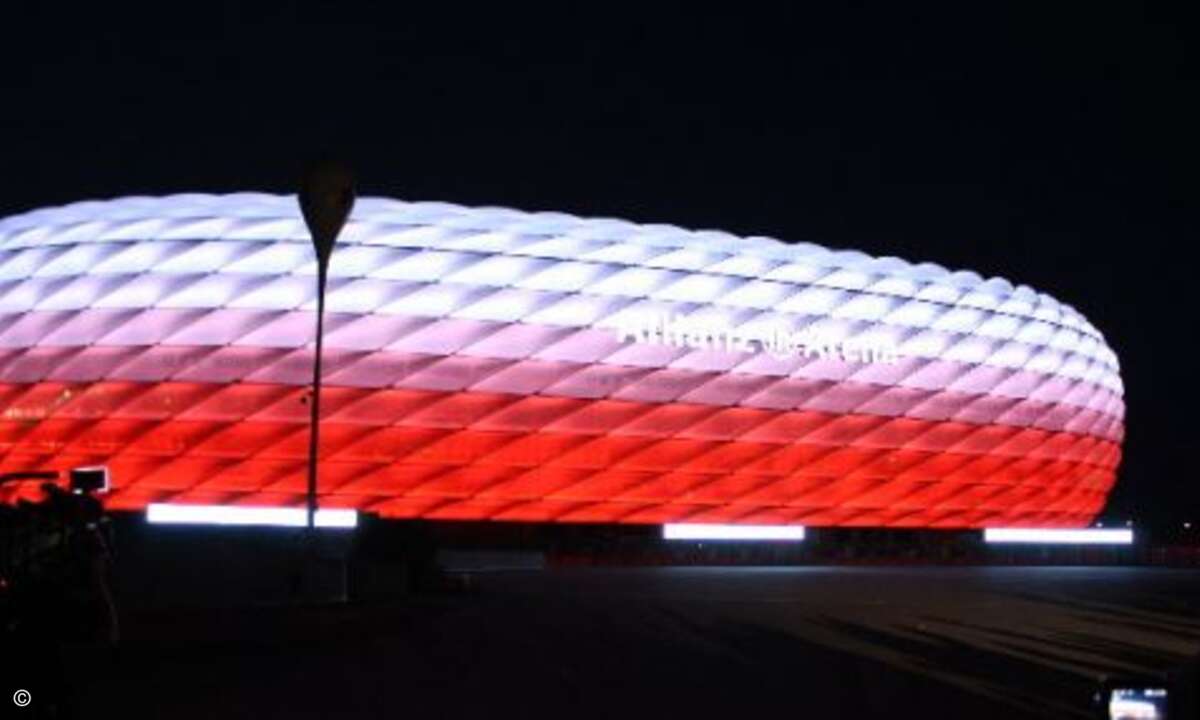 Nach 10 Jahren wurden in der Allianz Arena die alten Leuchtstoffröhren gegen ein modernes LED-basiertes Beleuchtugssystem ausgetauscht. (Foto: elektroniknet.de)