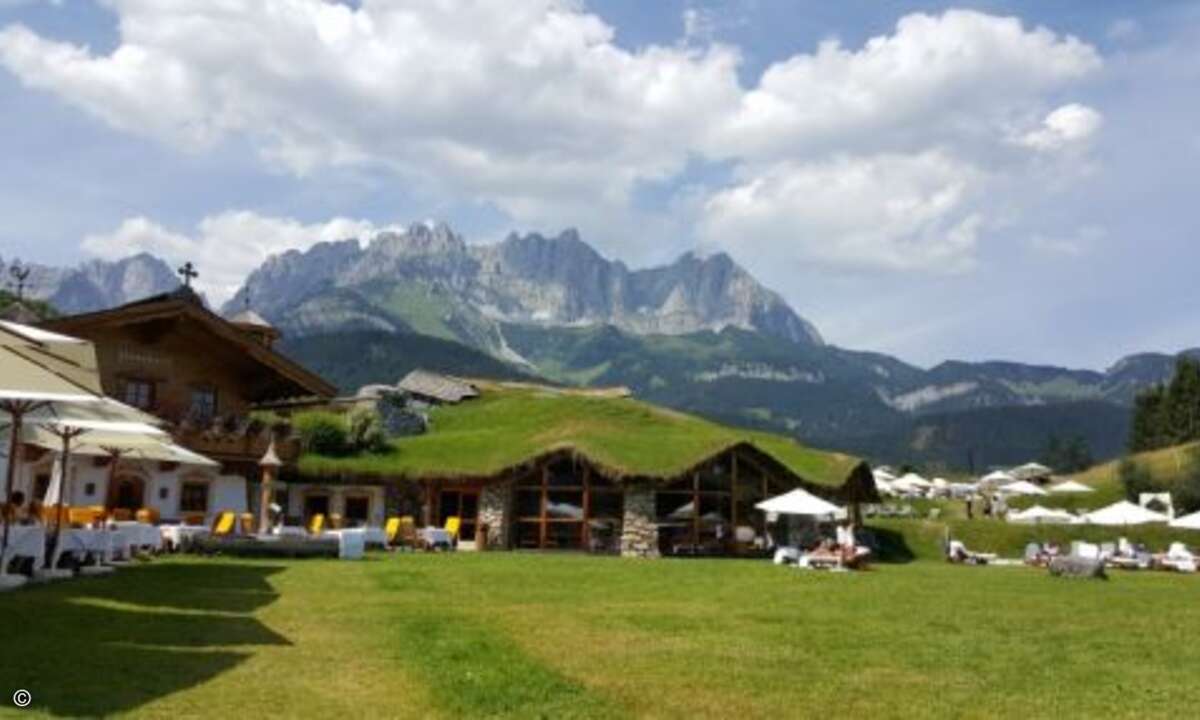 Malerische Kulisse: Das Wellness-Hotel Stanglwirt vor dem majestätischen Wilden Kaiser (Foto: F-Secure)