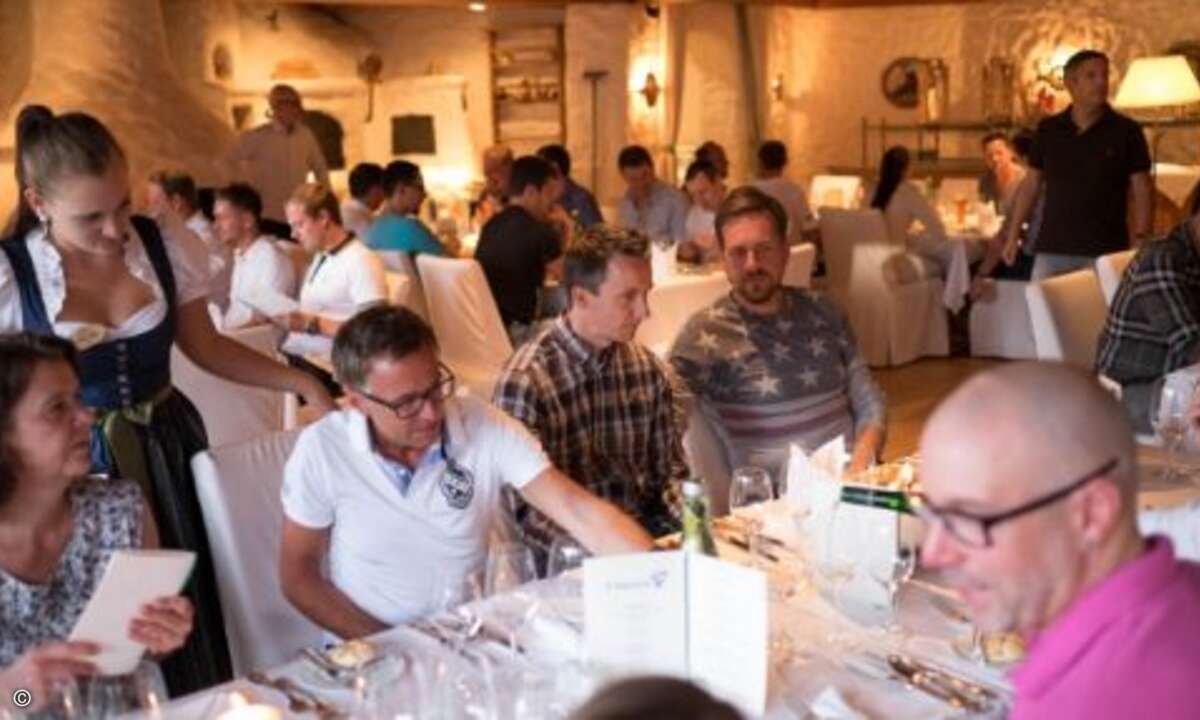 Gemütliches Get-together der F-Secure-Partner am Vorabend des Gipfeltreffens (Foto: F-Secure)