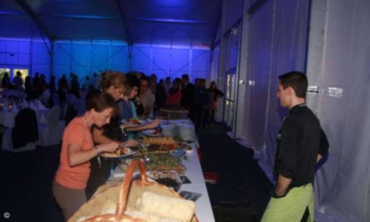 Am Buffet gab es fränkische Spezialitäten