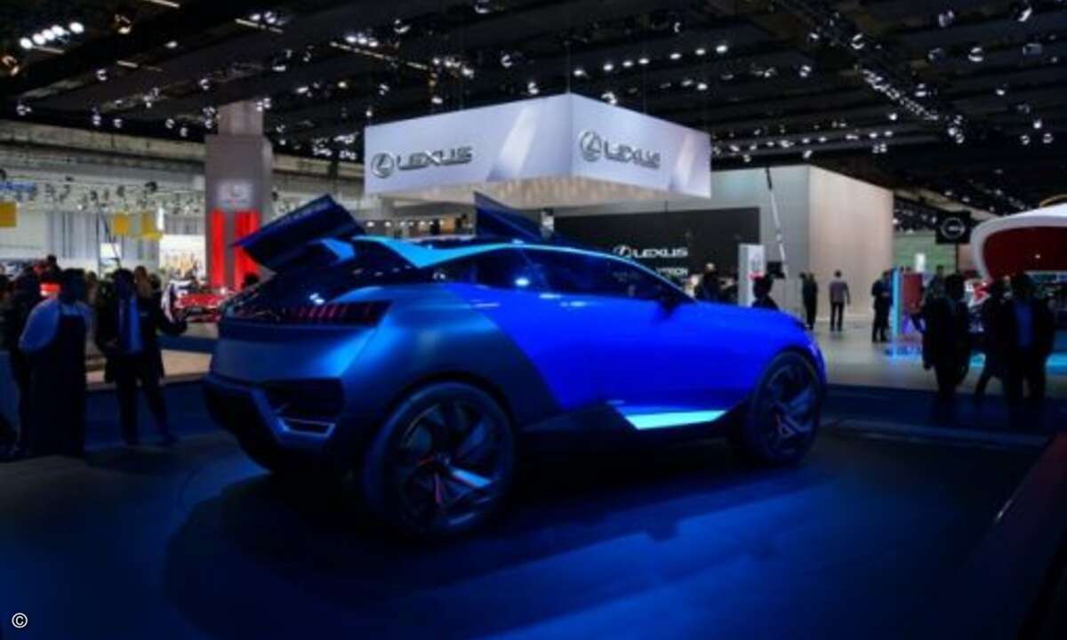 Monströse SUV-Studie von Peugeot. (Foto: Folker Lück)