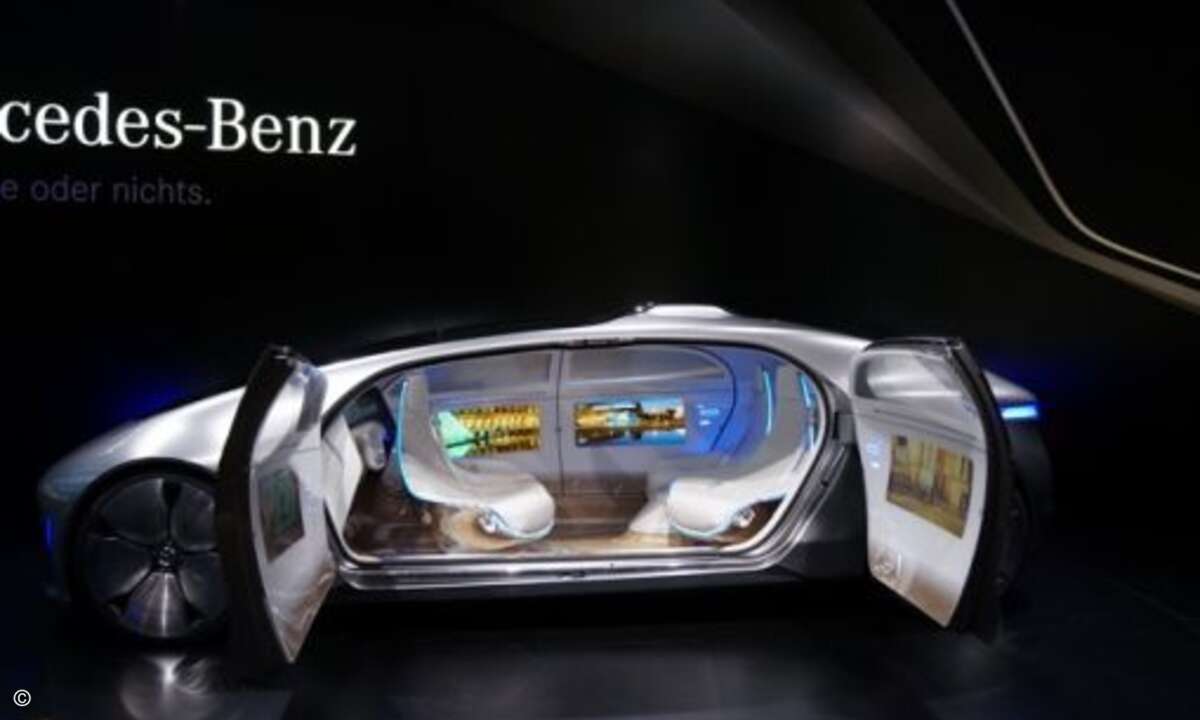 Raumschiff Enterprise? Nein, die Daimler-Modellstudie IAA. (Foto: Folker Lück)
