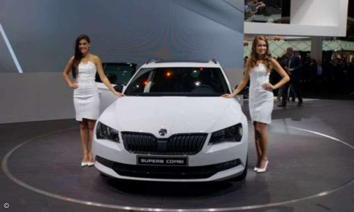 Superbe Messedamen bei Skoda. (Foto: Folker Lück)