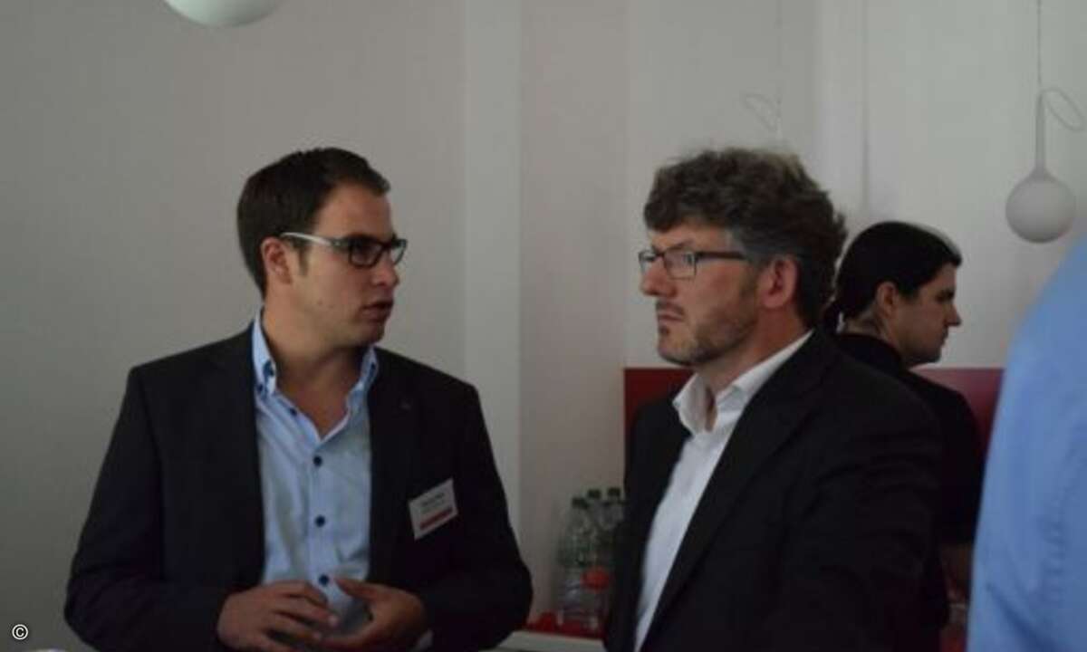Daniel Dietz von Scaltel tauscht sich mit funkschau-Redakteur Markus Kien aus (Foto: CRN)