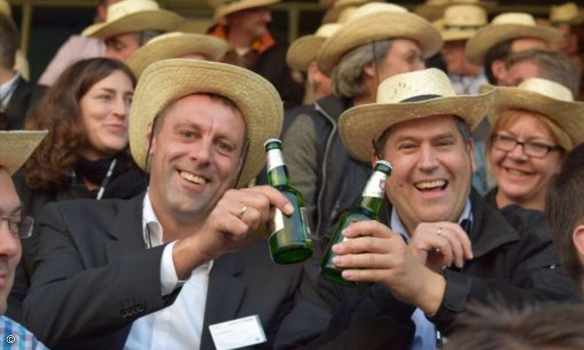 Robin Wittland (links) Marc Schumacher von Capeletti&Perl berichten kann, wie so ein Großreich Wortmann AG aufgezogen wird. Was es dafür braucht? (Foto: CRN)