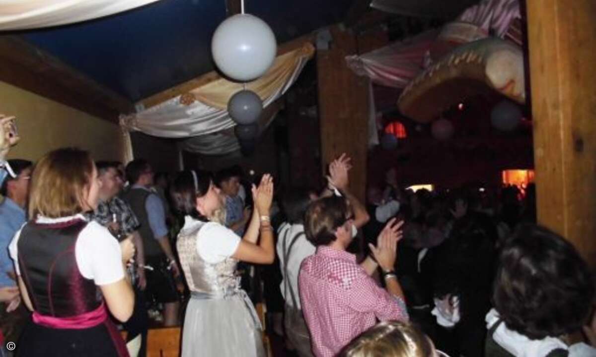 Wiesn-Wahnsinn im Café Kaiserschmarrn (Foto: CRN)