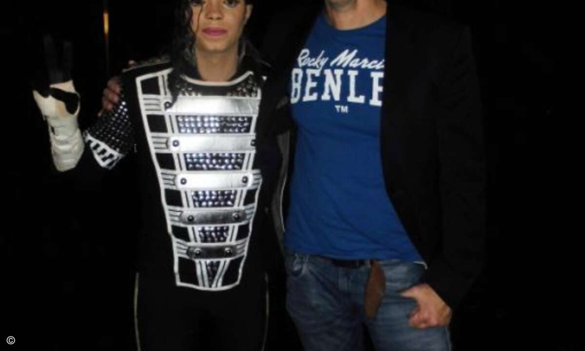 Michael Jackson-Double (links) mit dem echten Matthäus Hose (Foto: CRN)