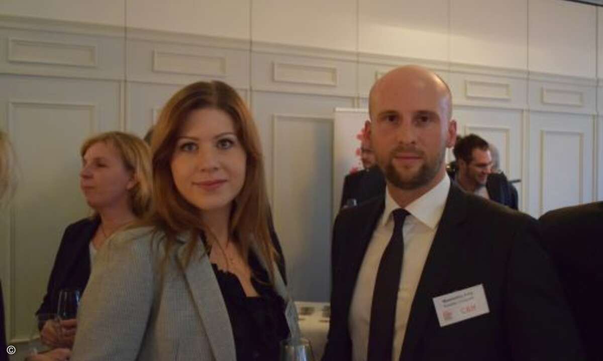 Sandra Huber (CRN) und Maximilian Fritz (Kosatec)(Foto: CRN)