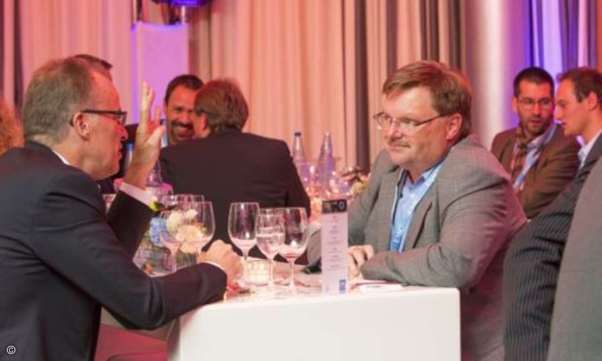 Dieter Fiegert von Damovo im Gespräch mit Ralf Schuster von Avnet (Foto: EMC)