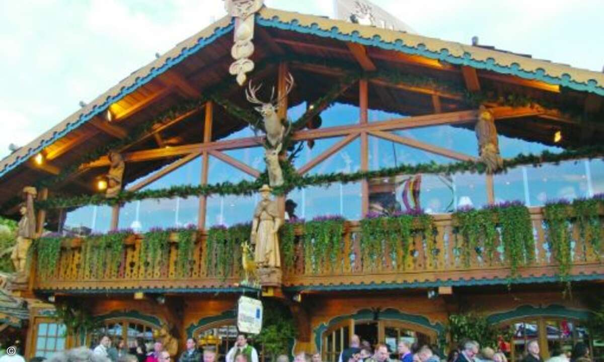 Die Wildstuben auf der Wiesn - hierhin hatte Buffalo seine Gäste geladen (Foto: CRN)