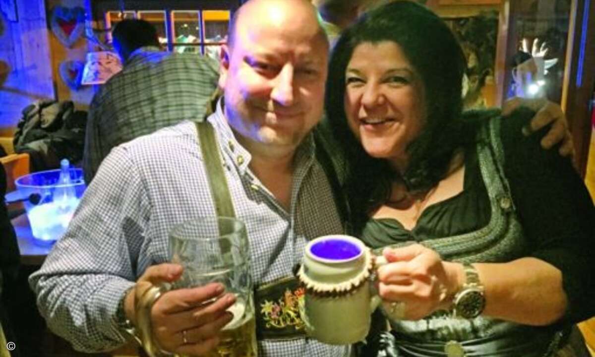Prost: Frank Gerich von Ingram Micro und Katja Schraml von Buffalo(Foto: CRN)