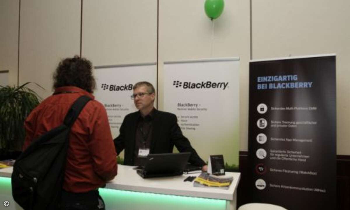 BlackBerry war mit Stand (im Bild Klemens Schrattenbacher, Senior Alliance Manager & Strategic Business Development bei BlackBerry)... (Foto: GWAVA)