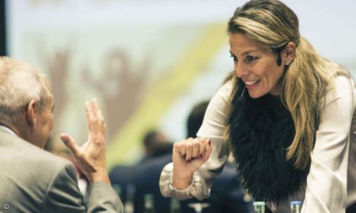 Tanja Hilpert, Director Sales bei Axis, im Gespräch (Foto: Axis)